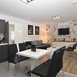 Lägenhet Silver