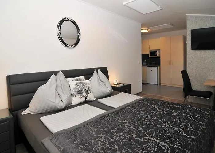 Silver Apartment