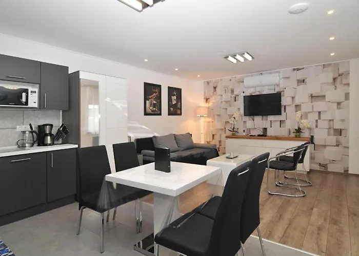 Apartment Silver