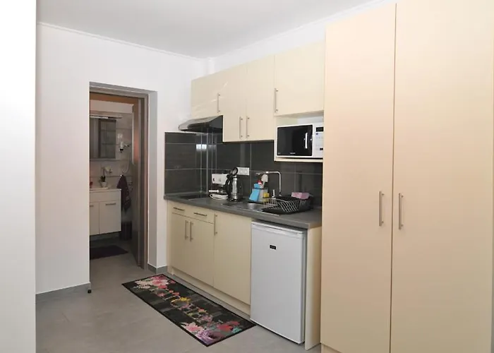 Silver Apartment