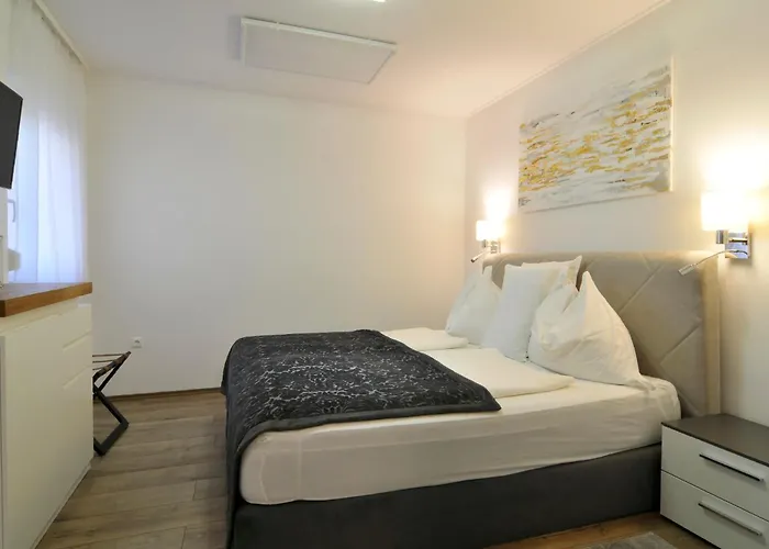 Silver Apartment
