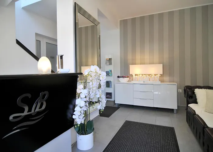 Apartment Silver
