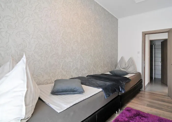 Apartment Silver *