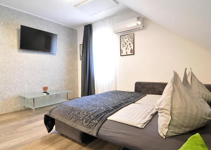 Apartment Silver