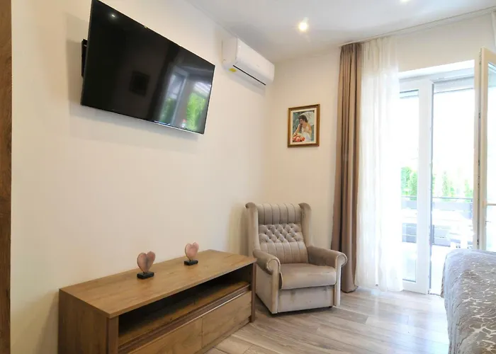 Silver Apartment
